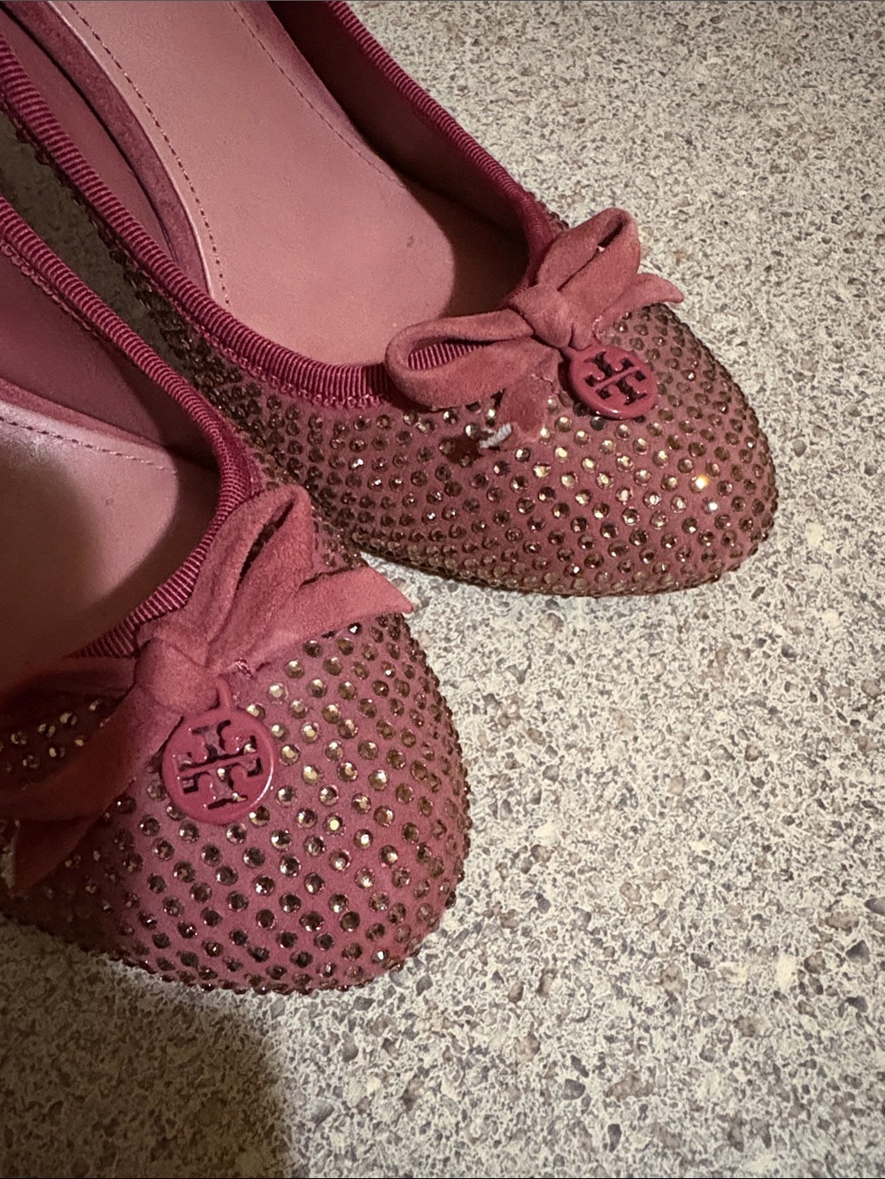Tory Burch Burgundy Round Toe Crystal & Bow Four Inch High Heel Pumps - Size 8.5 - Picture 8 of 11